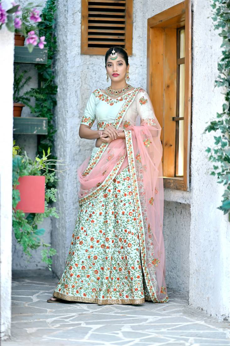 A Complete Guide On Modern Style Bridal Lehenga Designs