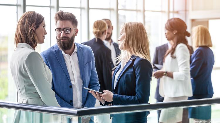 7 pro tips to efficiently network at the business conference