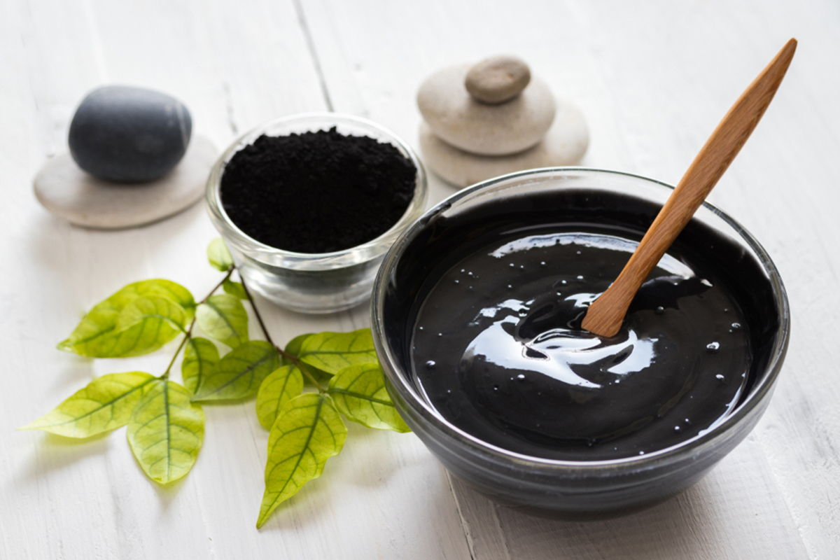 How to Make Charcoal Face Scrub at Home