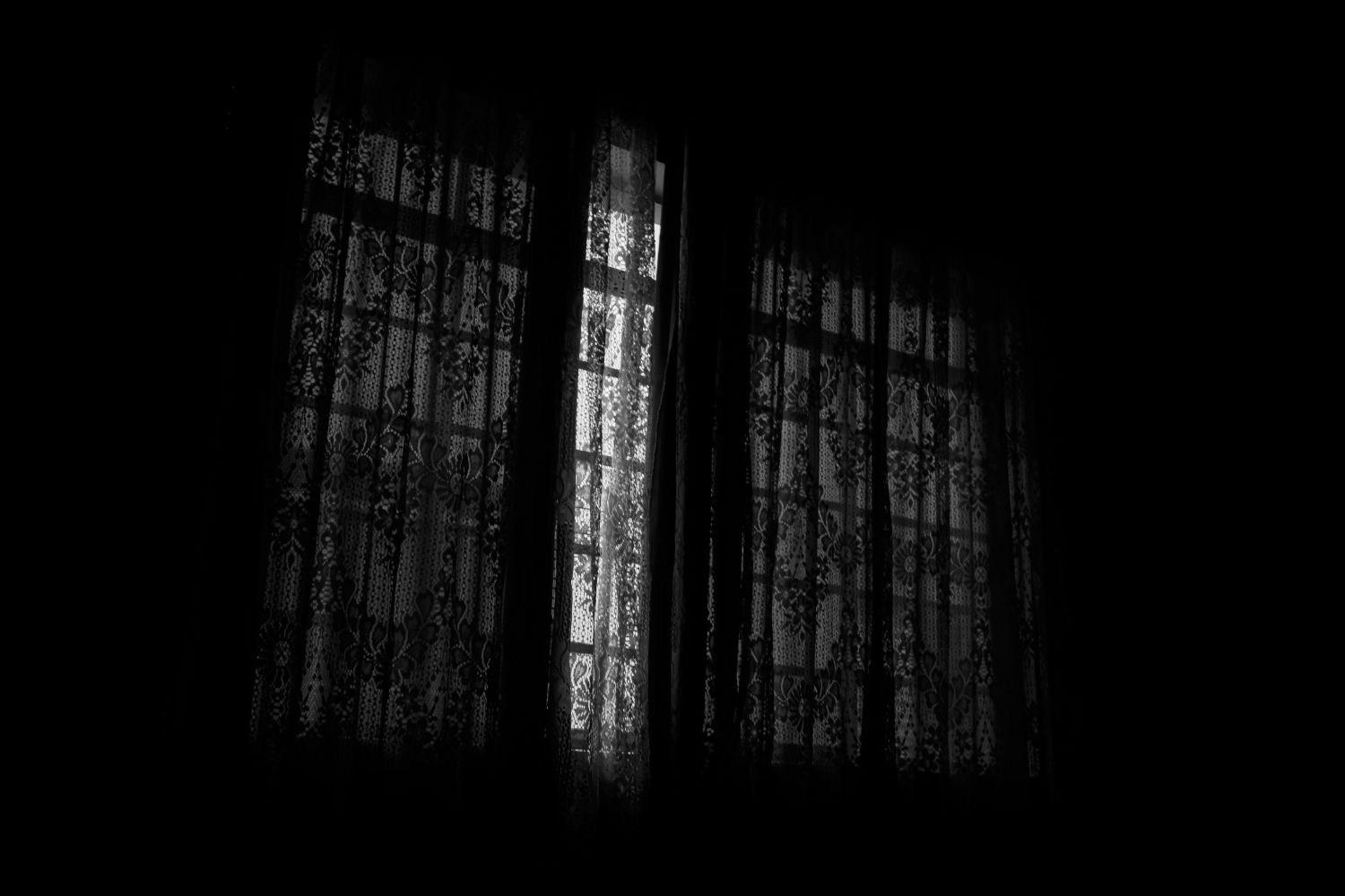 7 Ways to Add Light to a Dark Room